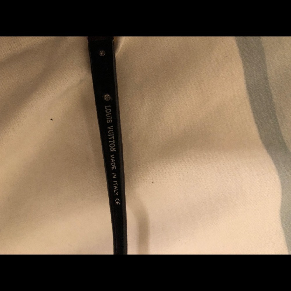 Sunglasses - Picture 4 of 4